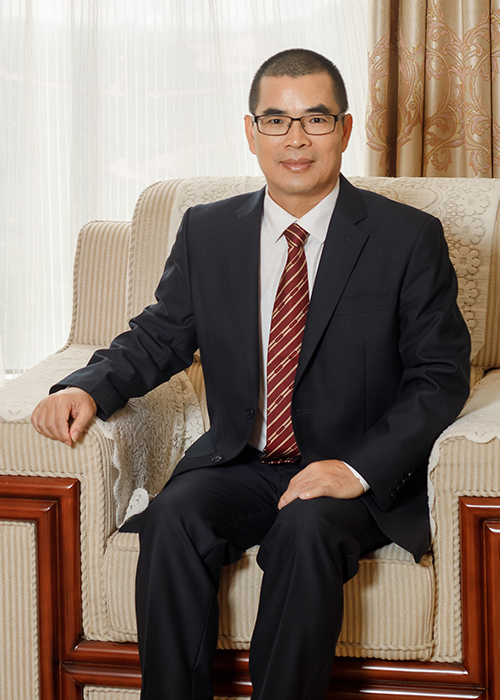 温志芬 现任巅峰国际官网集团股份有限公司董事长